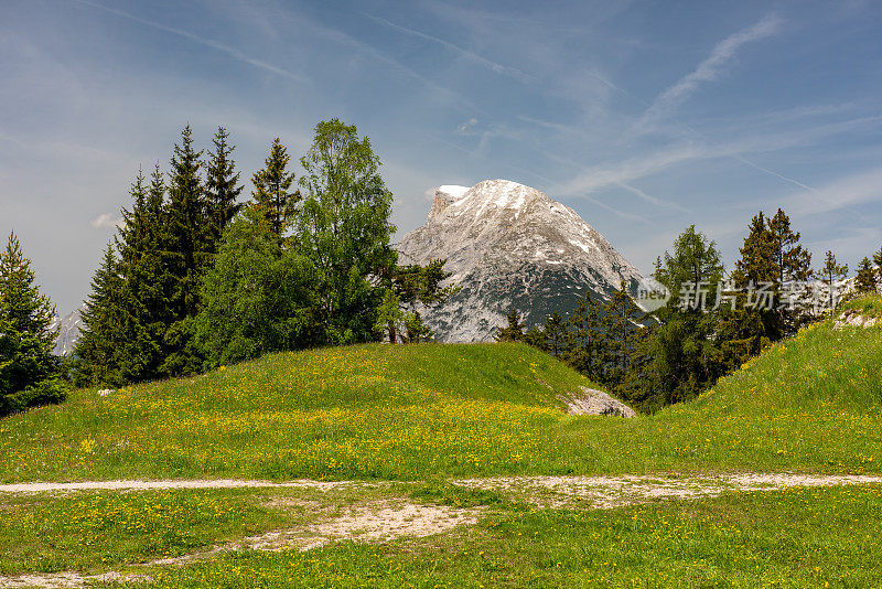 Hohe Munde在奥地利阿尔卑斯山Gschwandtkopf山顶
